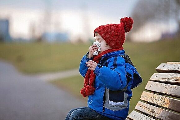 Можно ли заразить ребенка простудой если нет температуры
